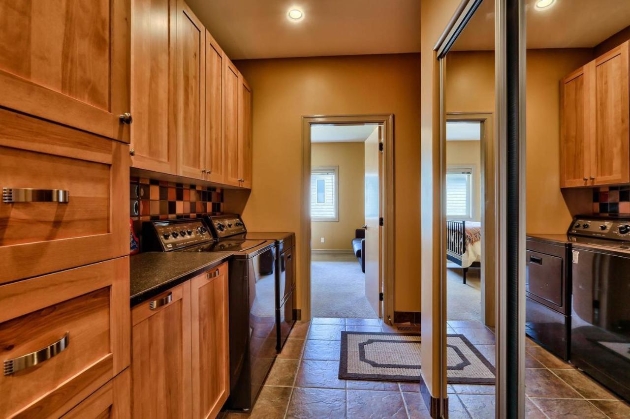 Soleil Chalet By Bear Country Sun Peaks Luaran gambar