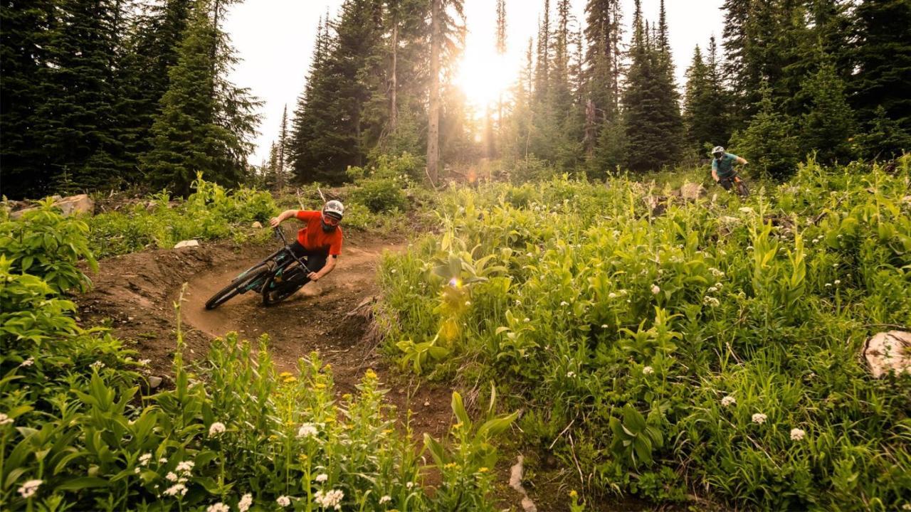 Soleil Chalet By Bear Country Sun Peaks Luaran gambar